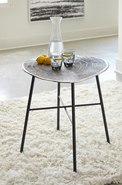 Laverford - Round End Table - Chrome / Black - R&R Furniture Gallery (Fountain Valley, CA)