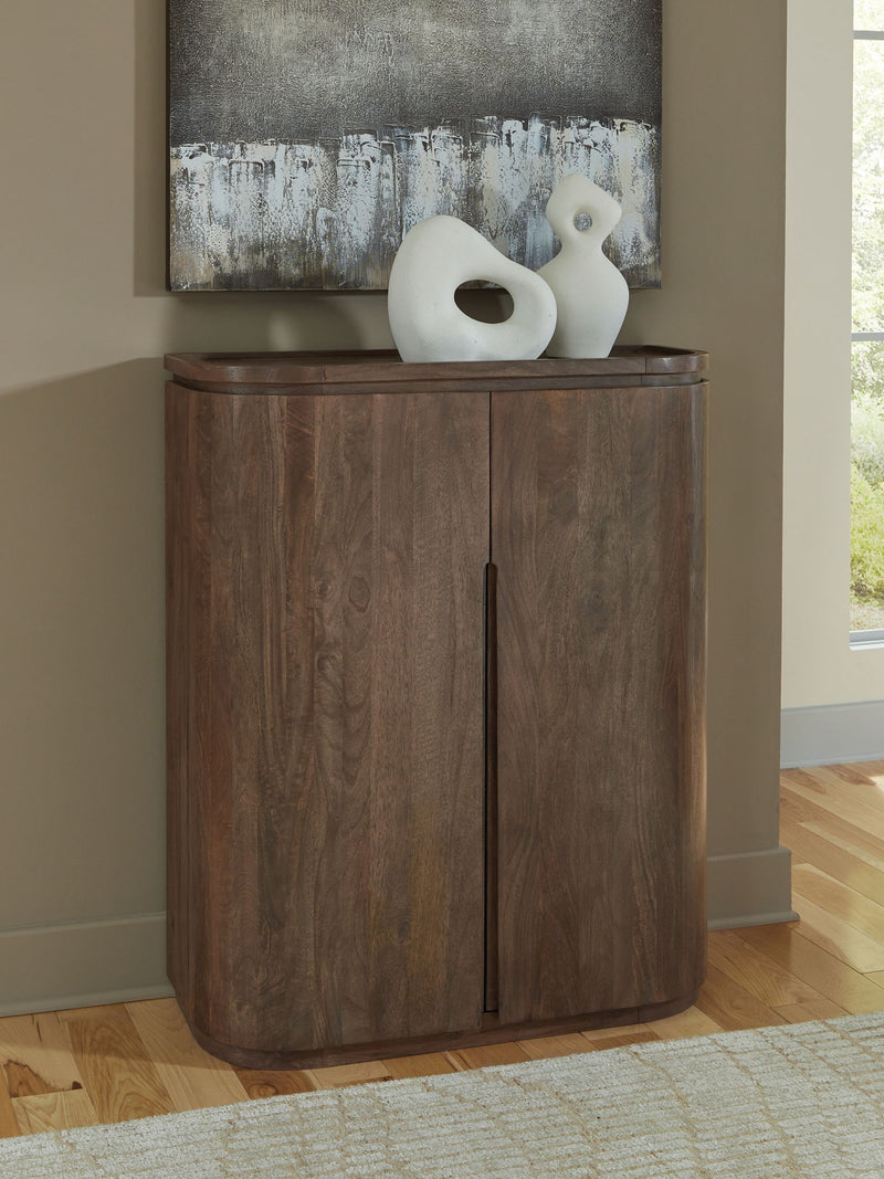 Landermont - Bar Cabinet - Medium Brown - R&R Furniture Gallery (Fountain Valley, CA)