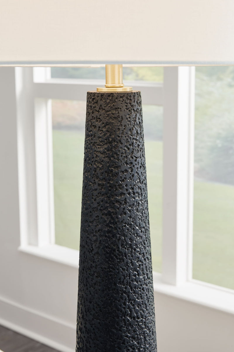 Hallburg - Poly Floor Lamp - Black - R&R Furniture Gallery (Fountain Valley, CA)