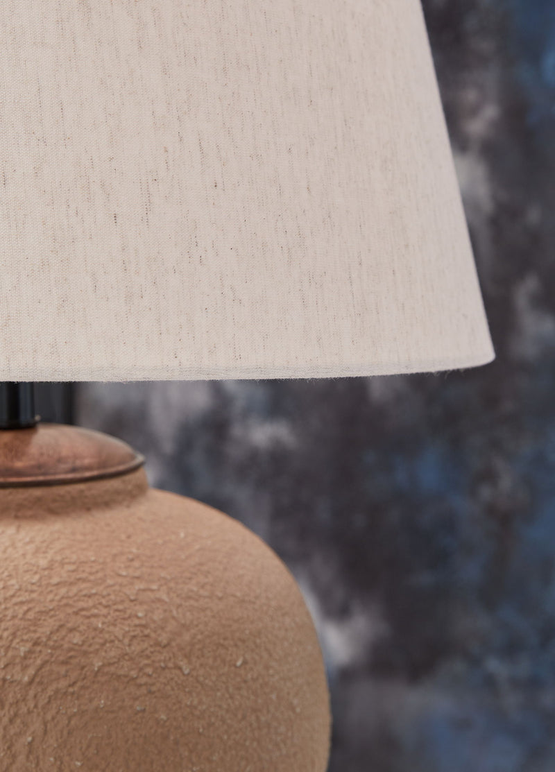 Scantor - Metal Table Lamp - Rust - R&R Furniture Gallery (Fountain Valley, CA)
