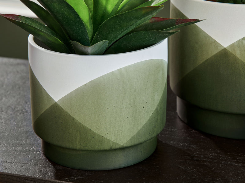 Ardenridge - Planter Set (Set of 2) - Green / White - R&R Furniture Gallery (Fountain Valley, CA)