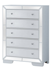White storage chest from Glory Furniture, accent chest with a sleek design and ample storage space, ideal for living or bedroom decor.