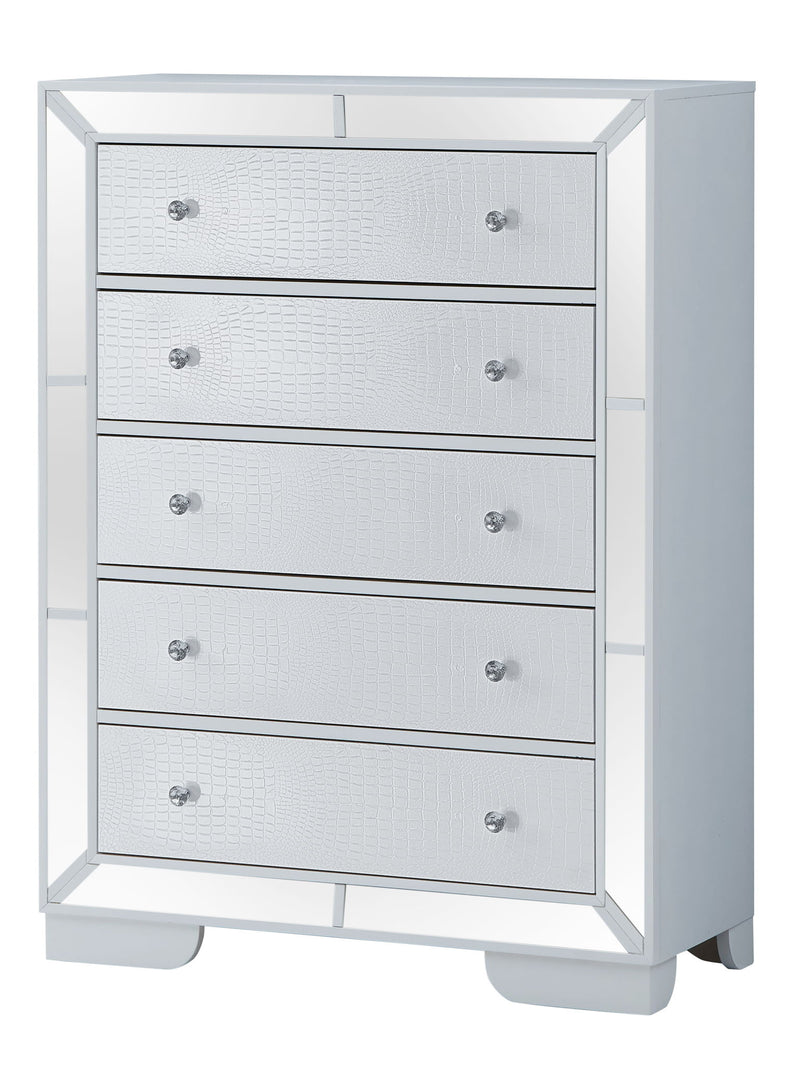 White storage chest from Glory Furniture, accent chest with a sleek design and ample storage space, ideal for living or bedroom decor.