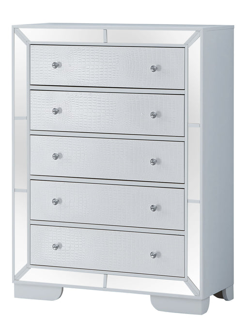 White storage chest from Glory Furniture, accent chest with a sleek design and ample storage space, ideal for living or bedroom decor.