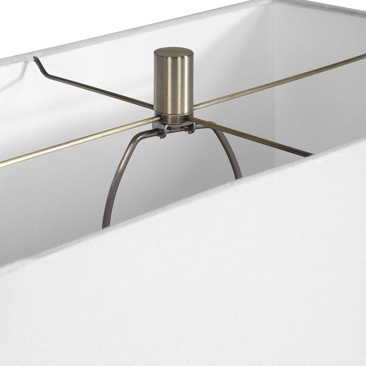 Altaria - Table Lamp - Black