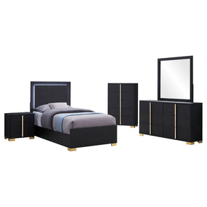Bedroom Set With Accents