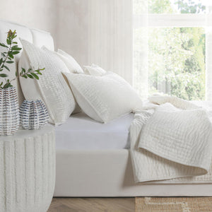 Bari - Velvet Quilt - Cloud