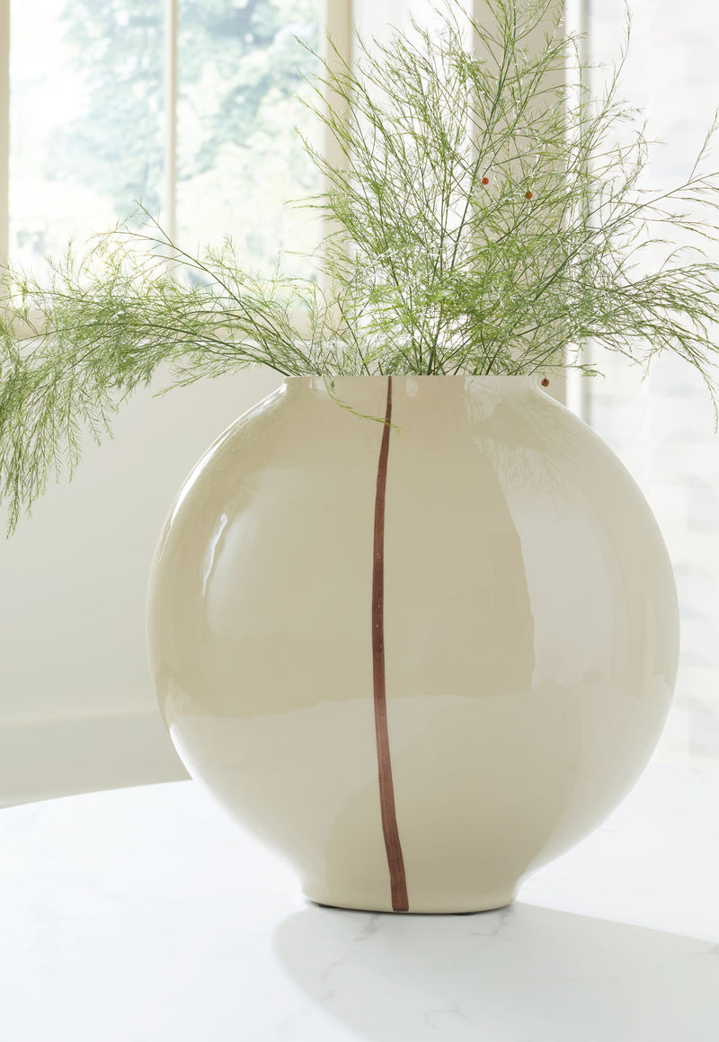 Sheabourne - Vase - R&R Furniture Gallery (Fountain Valley, CA)