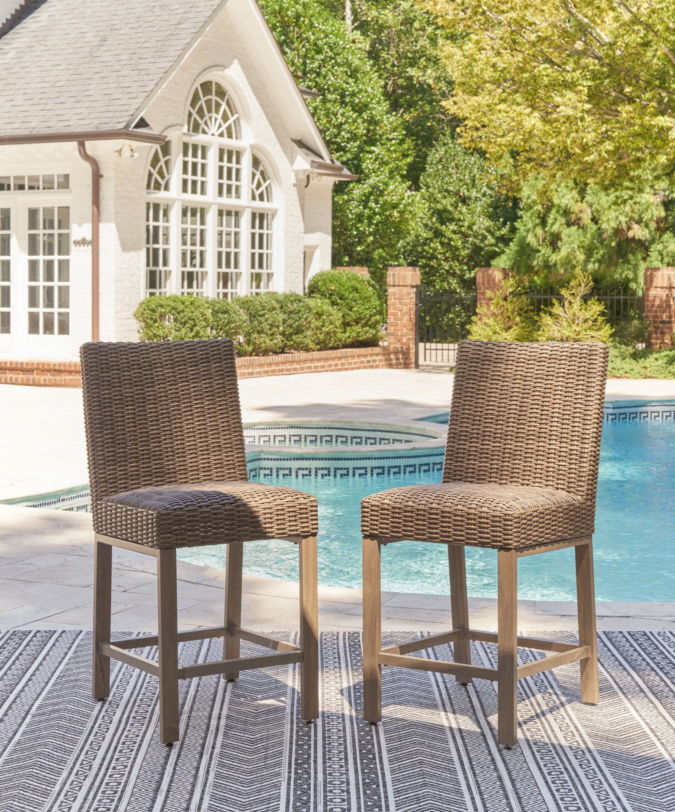 Walton Bridge - 5 Pc. - Square Bar Table W/Fire Pit, 4 Barstools - Driftwood - R&R Furniture Gallery (Fountain Valley, CA)