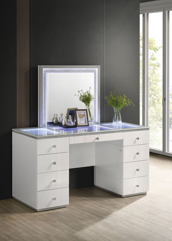 Stoholm - Vanity