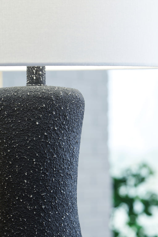 Maykins - Metal Table Lamp - Black - R&R Furniture Gallery (Fountain Valley, CA)