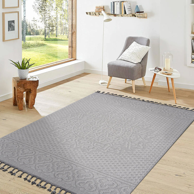 Guros - 6' X 9' Medallion Indoor / Outdoor Area Rug - White