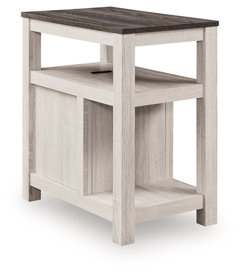 Fendenmore - Chair Side End Table - R&R Furniture Gallery (Fountain Valley, CA)