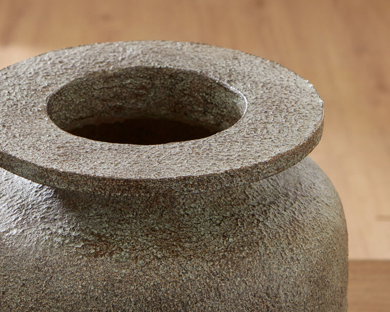 Jedwick - Vase - R&R Furniture Gallery (Fountain Valley, CA)