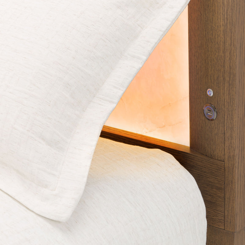 Portrait - Panel Bed