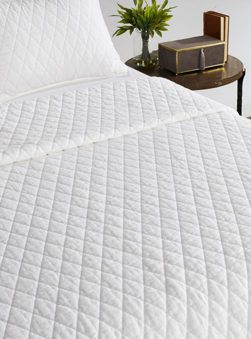 Lana And Vintage Lana - Quilt - R&R Furniture Gallery (Fountain Valley, CA)