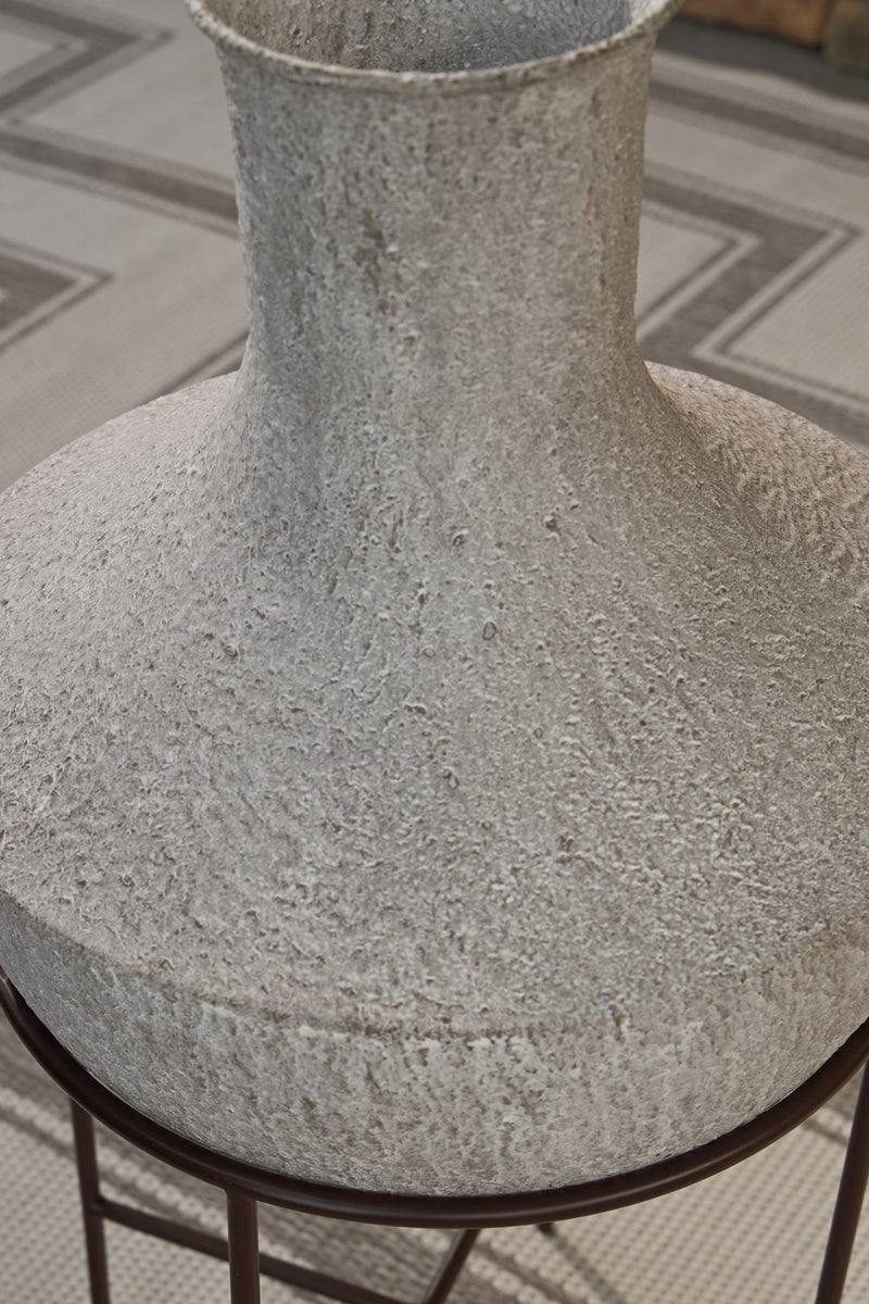 Estonbank - Vase - R&R Furniture Gallery (Fountain Valley, CA)