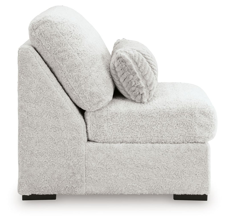 Cuddle Plush - Sectional - R&R Furniture Gallery (Fountain Valley, CA)