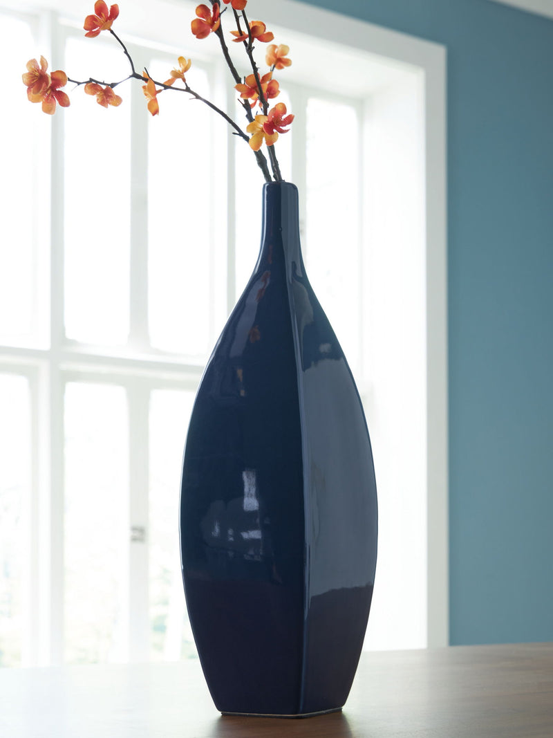 Abtinson - Vase - R&R Furniture Gallery (Fountain Valley, CA)