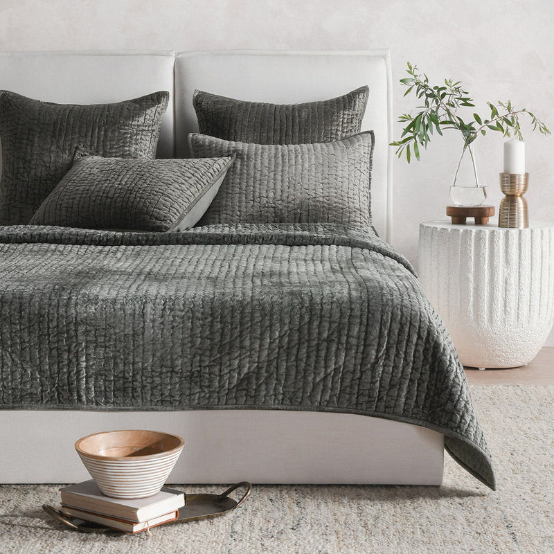Bari - Velvet Quilt Set - R&R Furniture Gallery (Fountain Valley, CA)