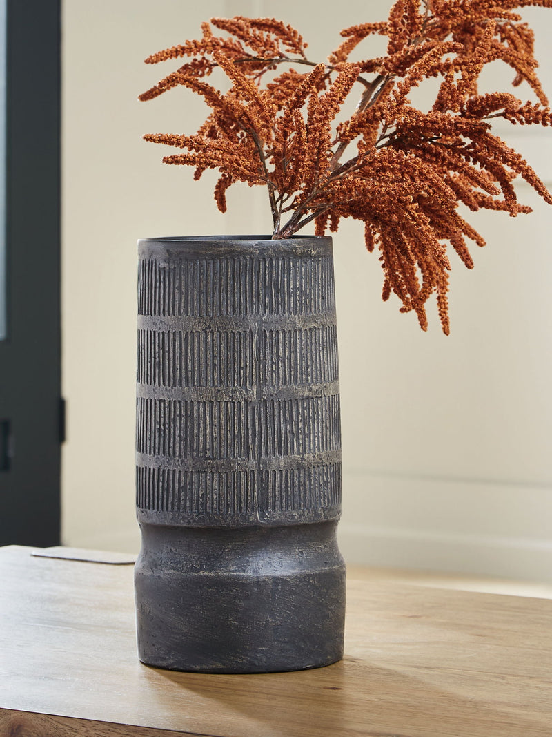 Beninworth - Vase - R&R Furniture Gallery (Fountain Valley, CA)