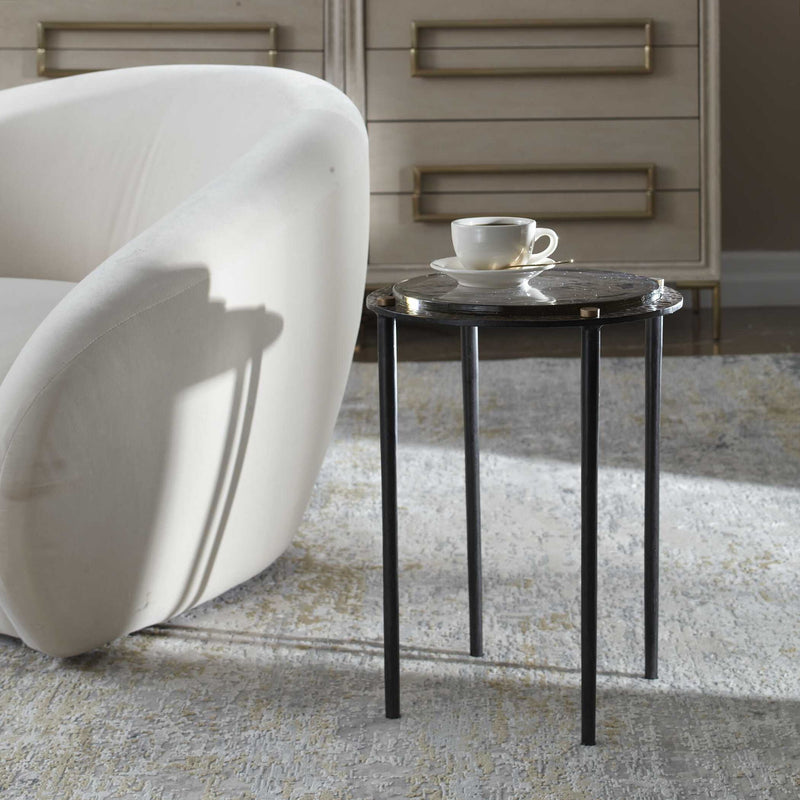 Kennington - Round Glass Accent Table - Black / Brass / Bronze