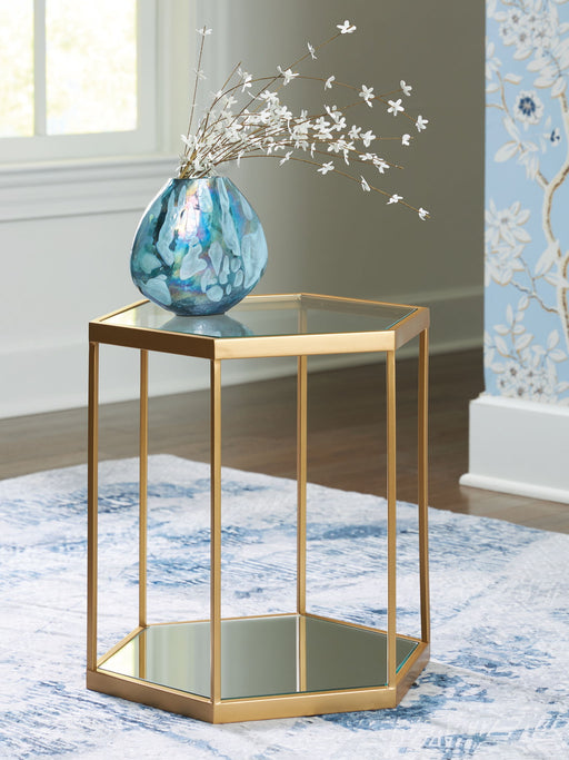 Veerwick - Accent Cocktail Table - Gold Finish - R&R Furniture Gallery (Fountain Valley, CA)