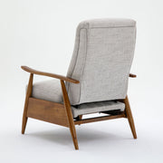 Vaughn - Push Back Recliner With Solid Hardwood Legs - R&R Furniture Gallery (Fountain Valley, CA)