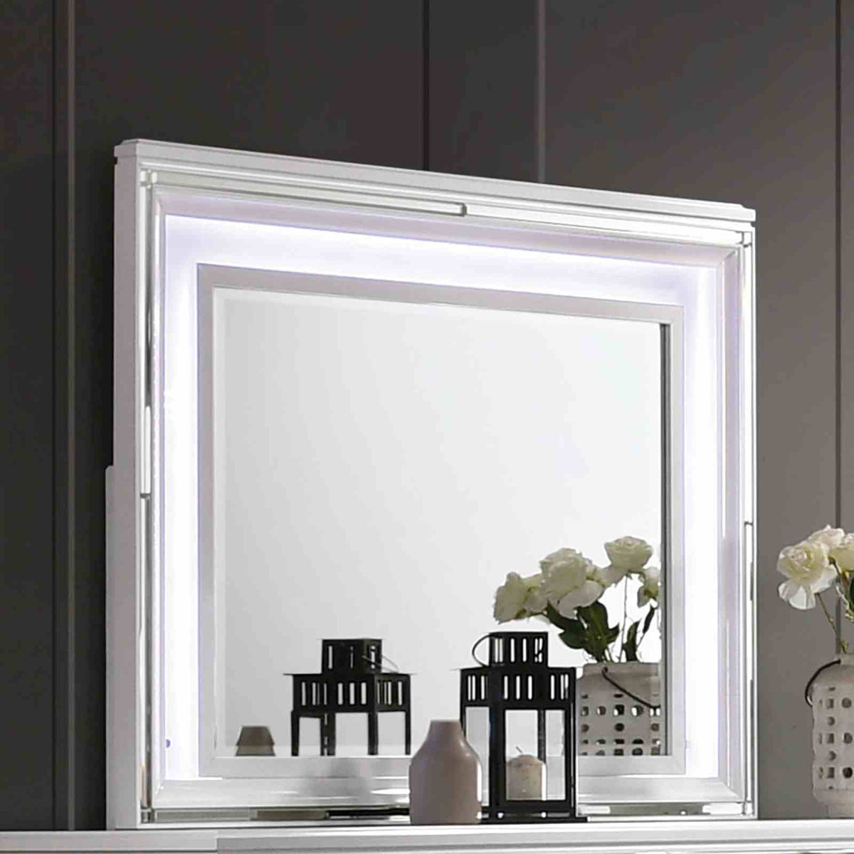 Emmeline - Mirror w/ LED, White