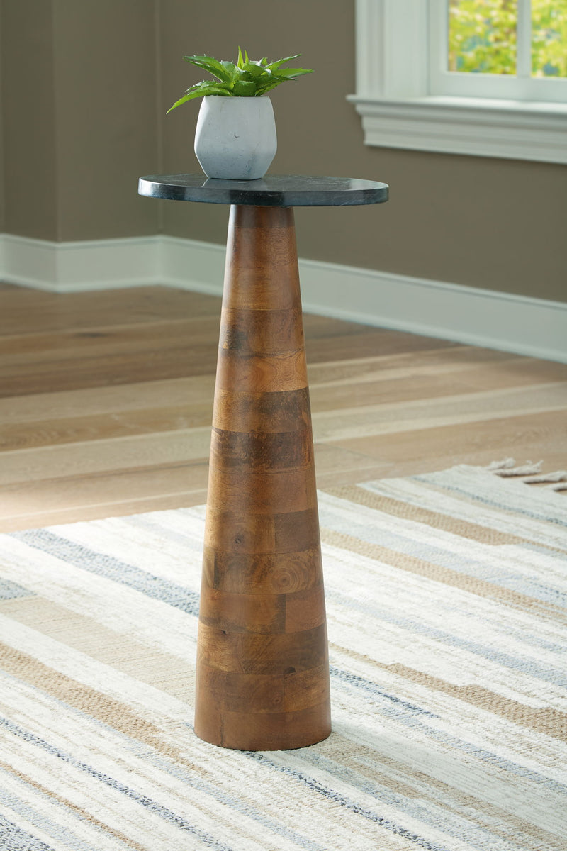 Quinndon - Accent Table - Brown / Black - R&R Furniture Gallery (Fountain Valley, CA)