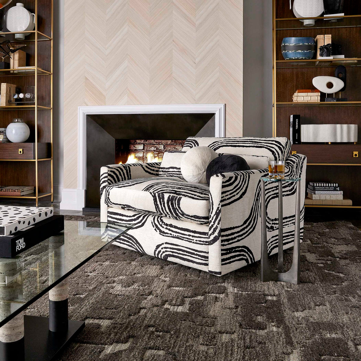 Daytona - Swivel Chair-And-A-Half - Black / White