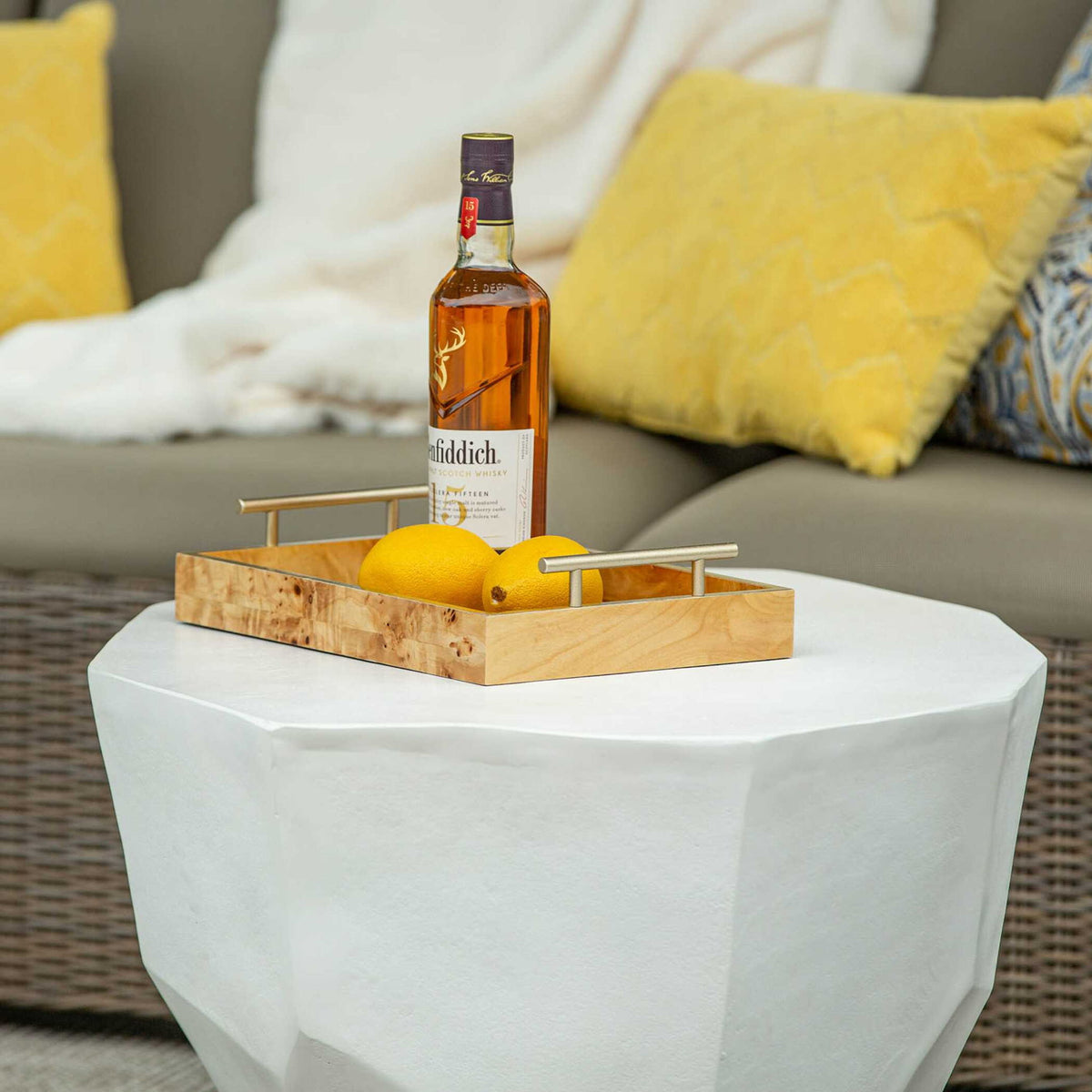 Cathenna - Medium Coffee Table