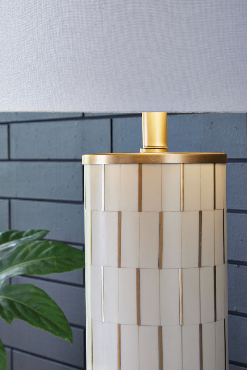 Faridworth - Poly Table Lamp - White / Gold Finish - R&R Furniture Gallery (Fountain Valley, CA)