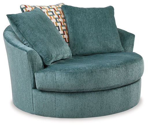 Laylabrook - Oversized Swivel Accent Chair - R&R Furniture Gallery (Fountain Valley, CA)