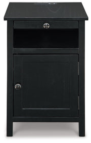 Treytown - Chair Side End Table - R&R Furniture Gallery (Fountain Valley, CA)