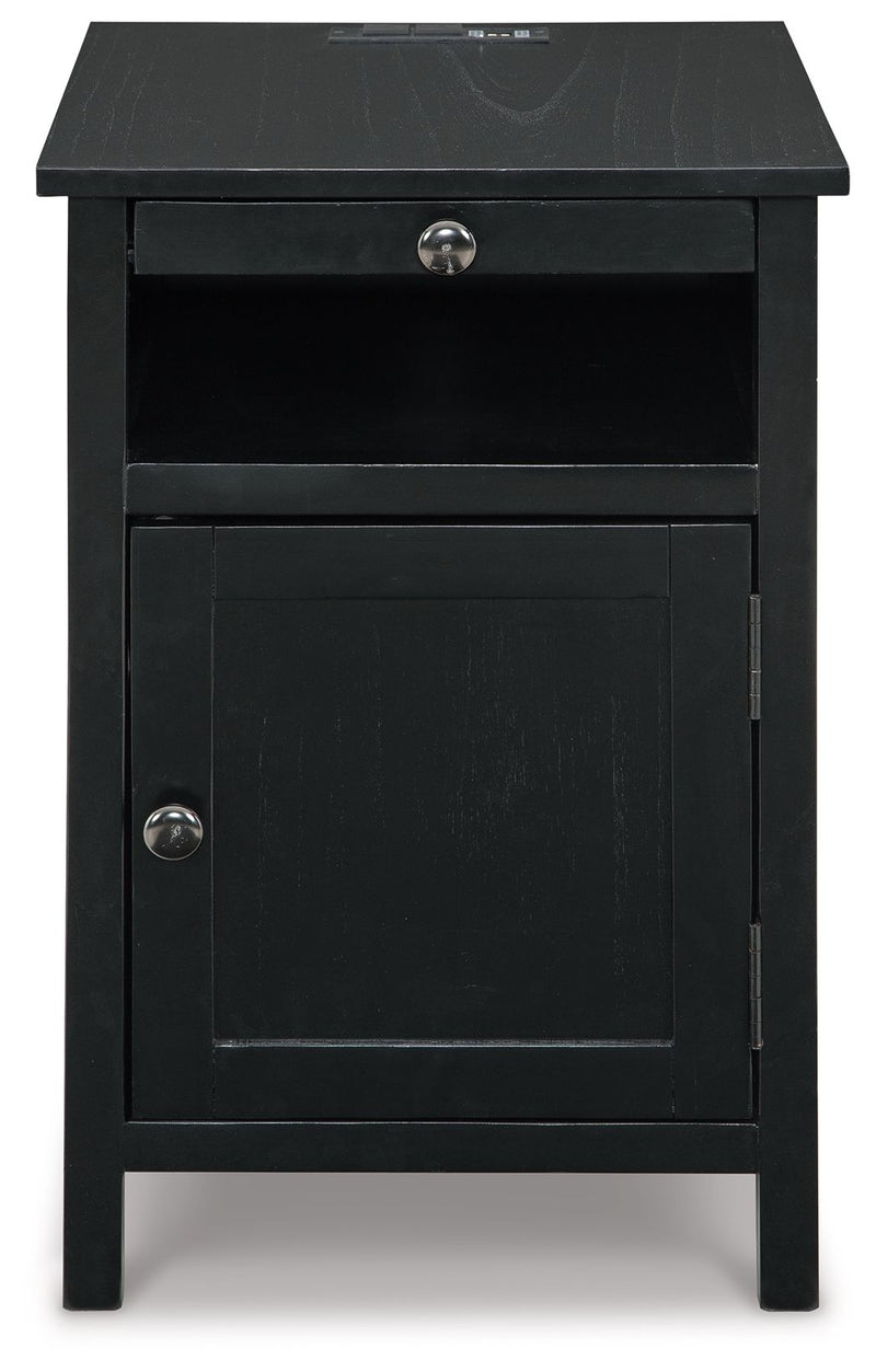 Treytown - Chair Side End Table - R&R Furniture Gallery (Fountain Valley, CA)