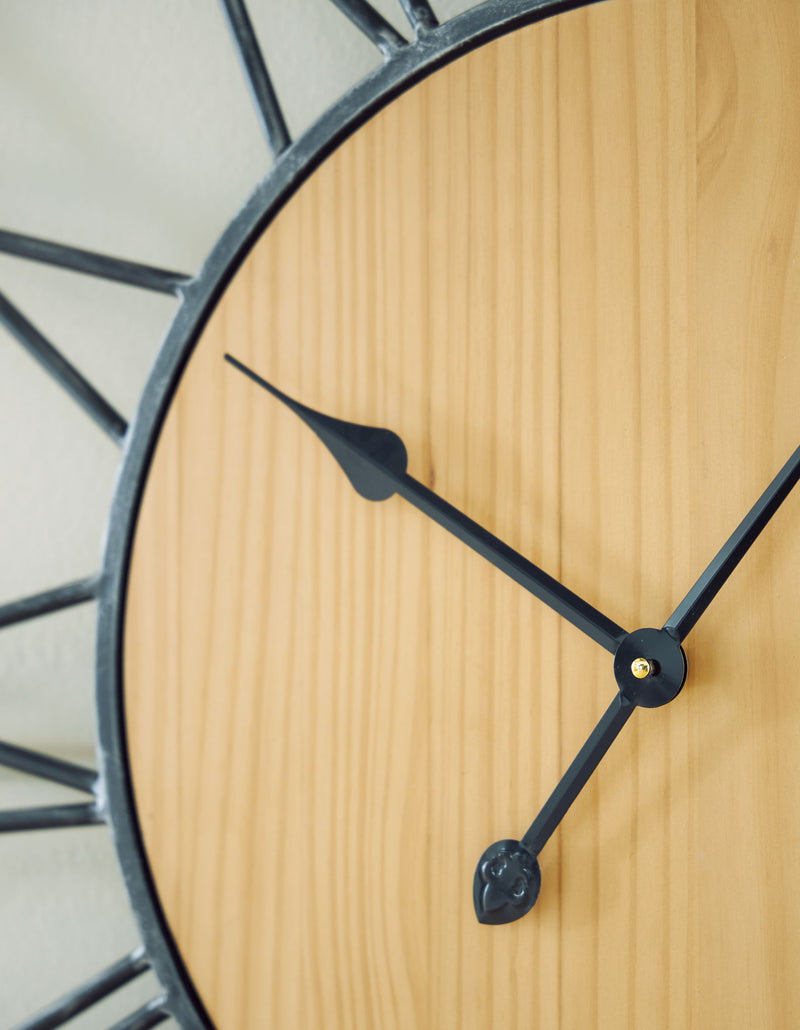 Brockett - Wall Clock - Black / Natural - R&R Furniture Gallery (Fountain Valley, CA)
