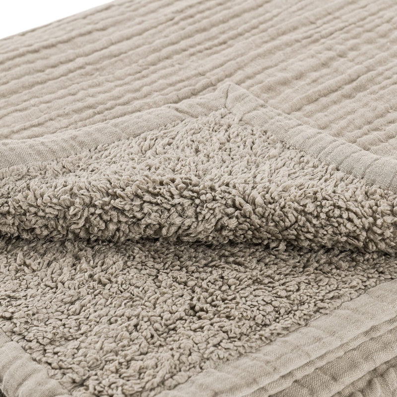 Throws - TC Cardiff Throw - R&R Furniture Gallery (Fountain Valley, CA)