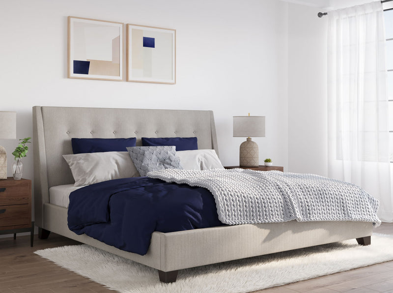 Madera Queen-Size Upholstered Platform Bed in Putty (2026)