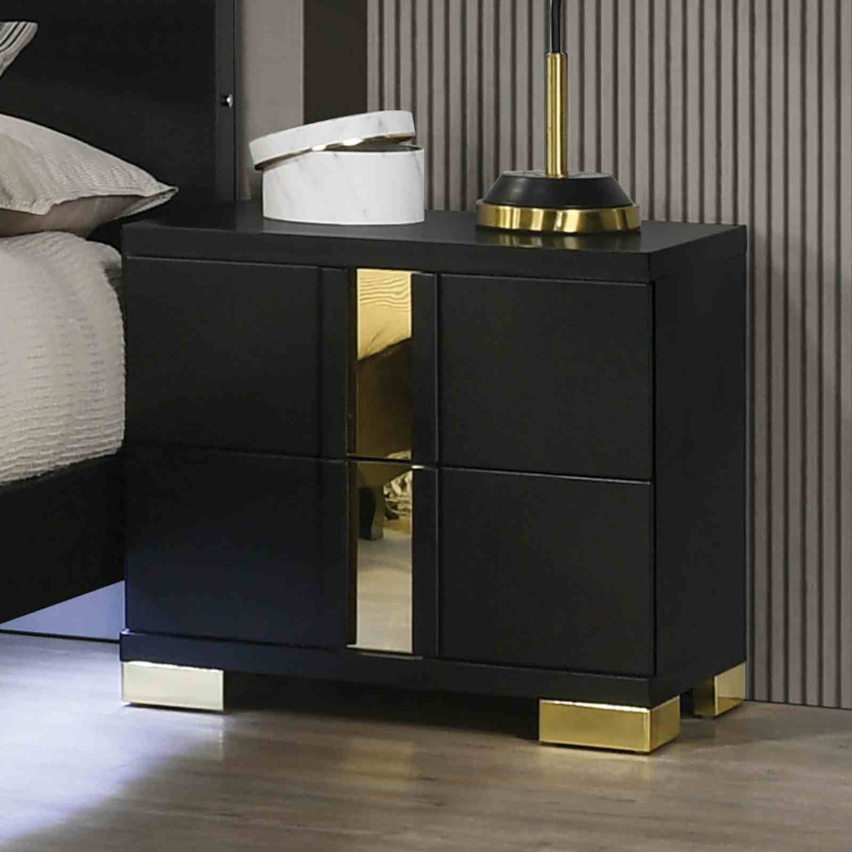 Lillestrom - Nightstand, Black/Gold
