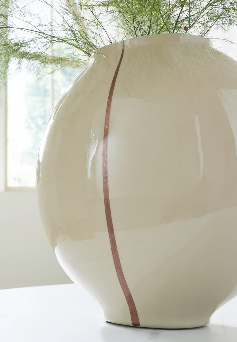 Sheabourne - Vase - R&R Furniture Gallery (Fountain Valley, CA)