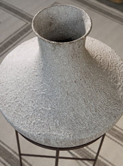 Estonbank - Vase - R&R Furniture Gallery (Fountain Valley, CA)