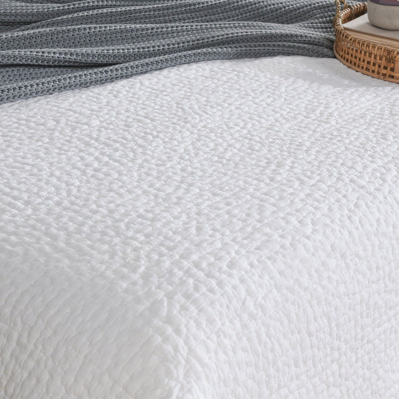 Danica - Quilt - R&R Furniture Gallery (Fountain Valley, CA)