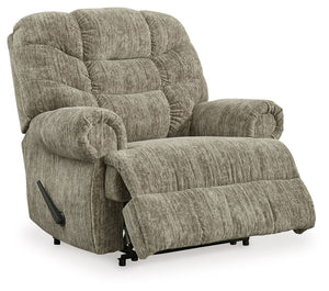 Movie Man - Zero Wall Recliner - R&R Furniture Gallery (Fountain Valley, CA)