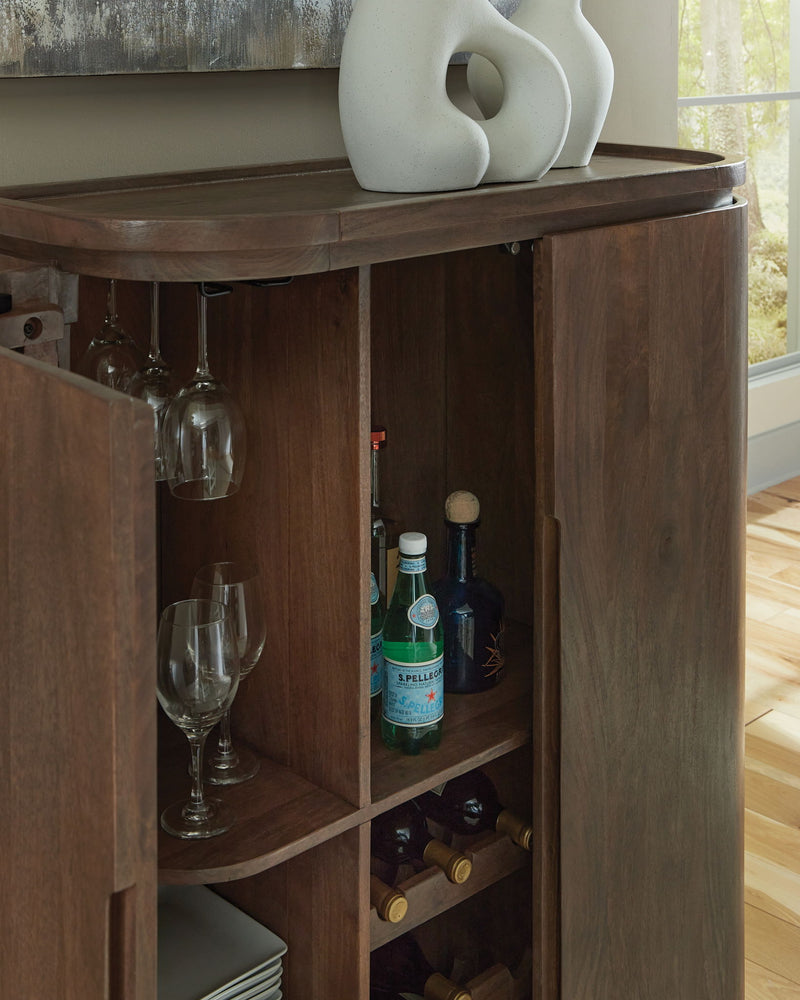 Landermont - Bar Cabinet - Medium Brown - R&R Furniture Gallery (Fountain Valley, CA)