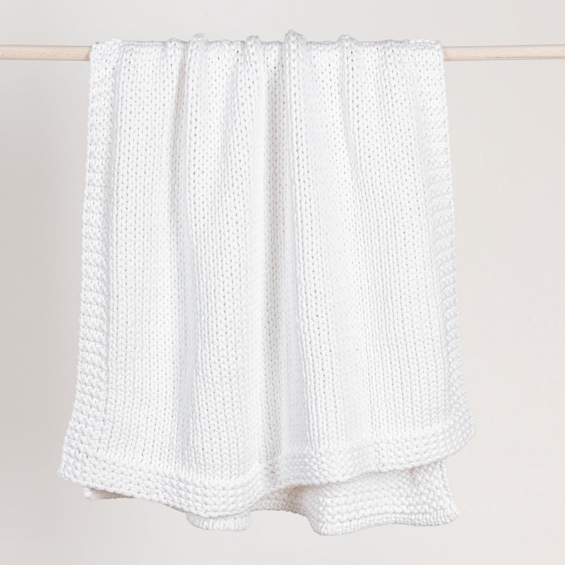 Throws - 50" x 70" Throw - White - R&R Furniture Gallery (Fountain Valley, CA)