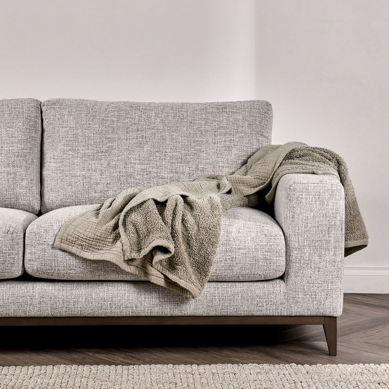 Throws - TC Cardiff Throw - R&R Furniture Gallery (Fountain Valley, CA)