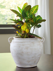 Modern 9-inch Signature Design by Ashley® Meadie vase with a sleek, minimalist design perfect for home decor.