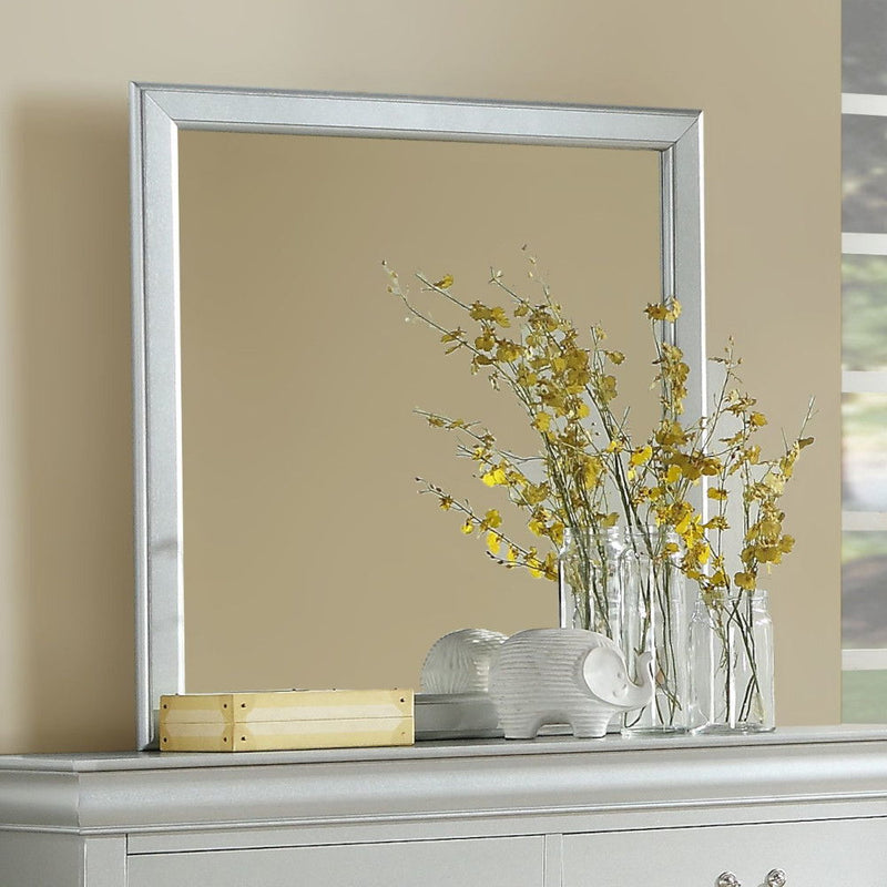Louis Philippe - Accent Mirror - R&R Furniture Gallery (Fountain Valley, CA)
