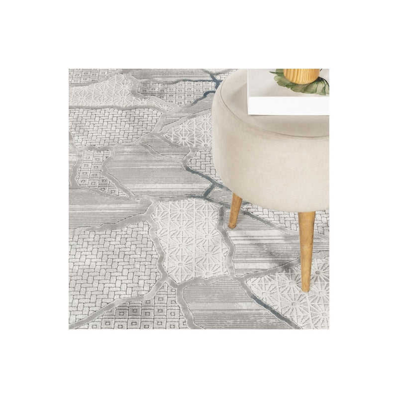 Geometrix - 5'3" X 7'3" Area Rug, Geometric 3D Effect - Gray / Ivory - R&R Furniture Gallery (Fountain Valley, CA)